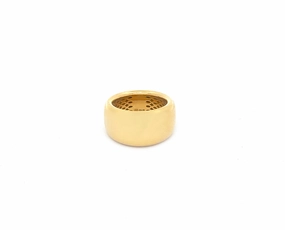 Yellow gold band ring