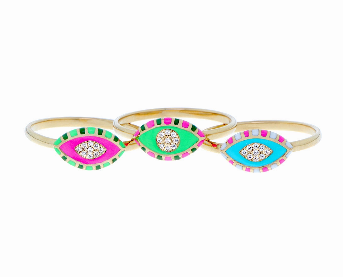 Yellow gold eye ring with enamel and diamonds