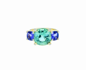 Yellow gold ring with a green tourmaline and tanzanites