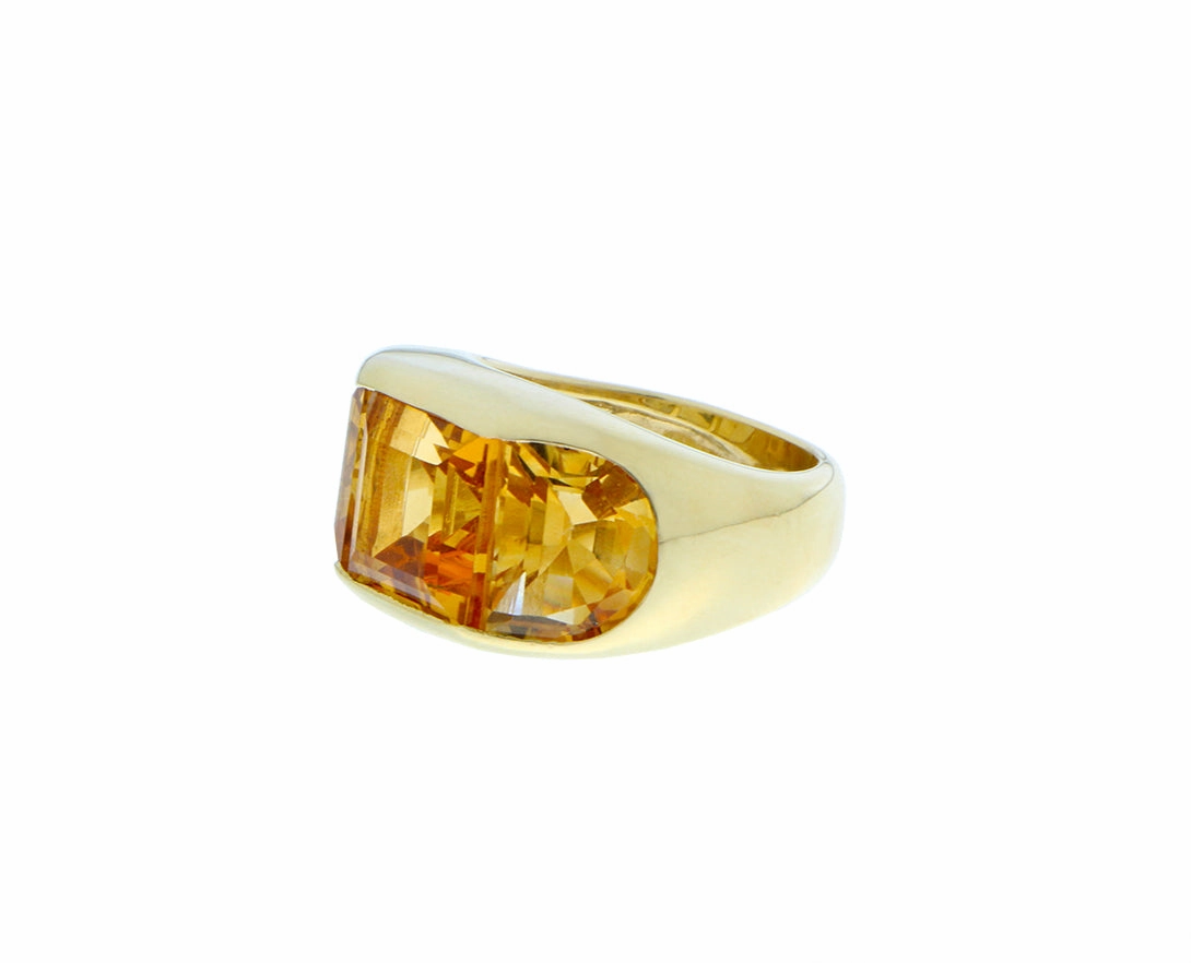 Yellow gold ring with citrine