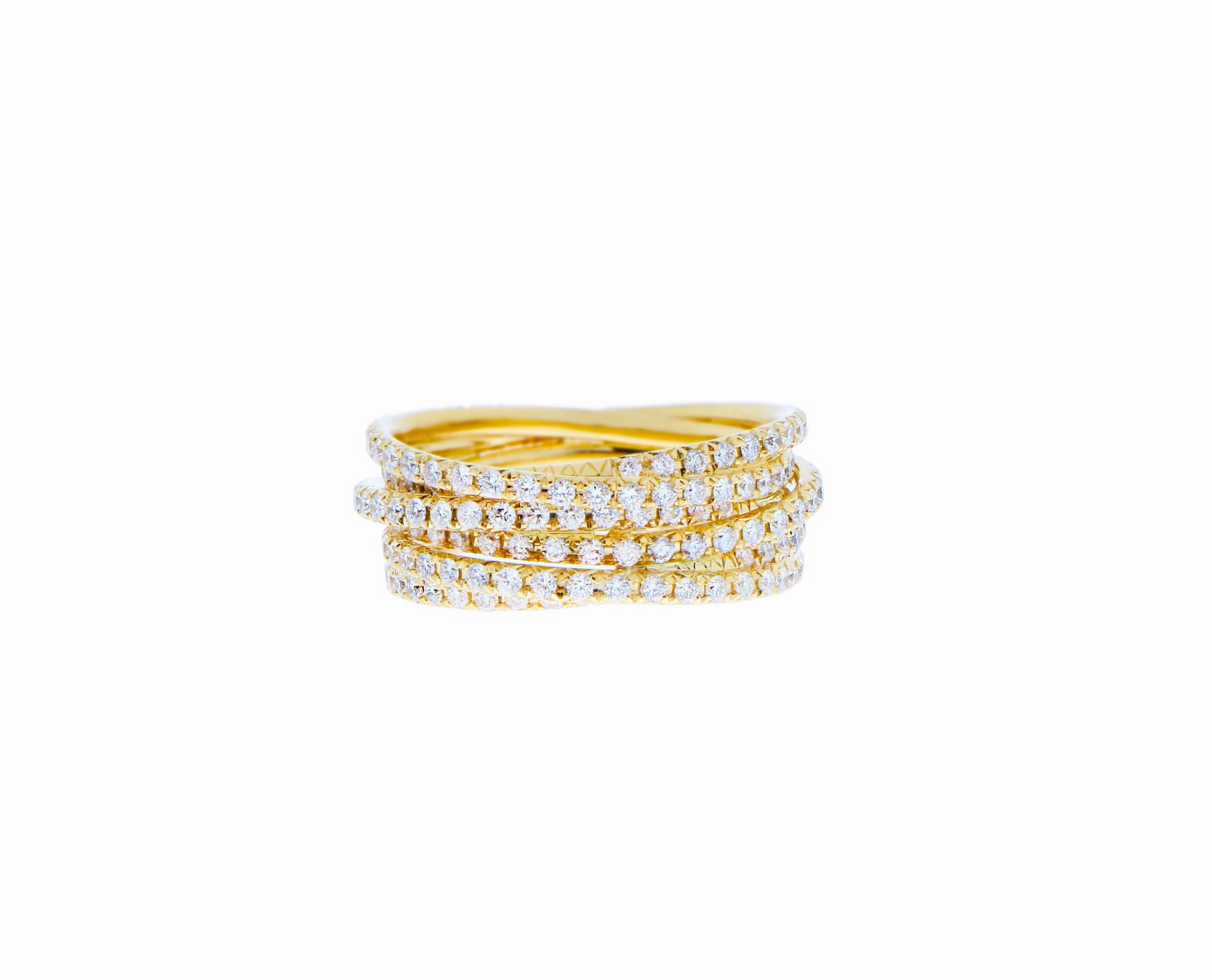 Yellow gold ring with diamonds
