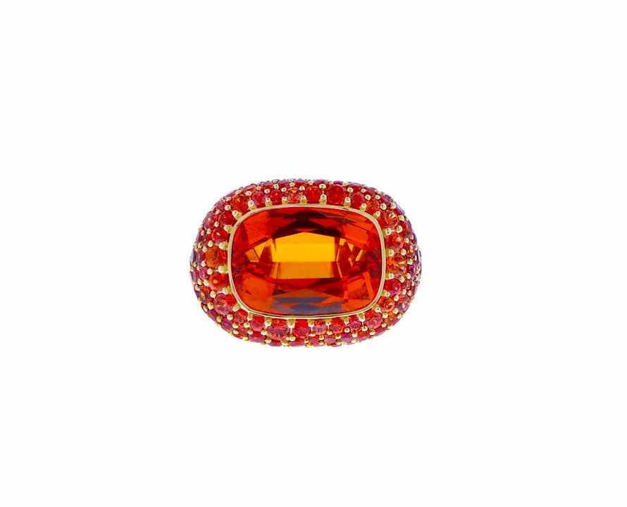 Yellow gold ring with spessartite garnet and orange sapphires