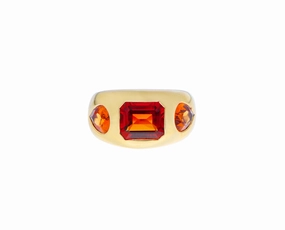Yellow gold ring with spessartite garnet