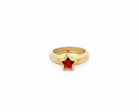 Yellow gold ring with tourmaline star