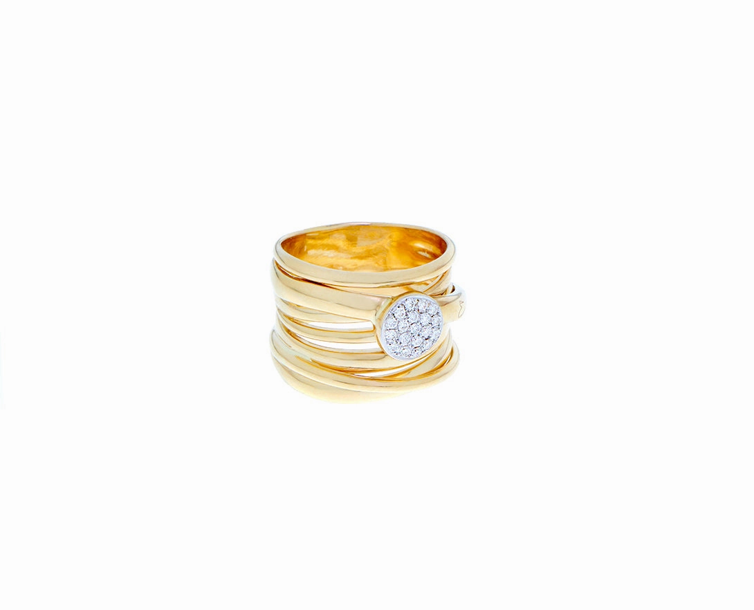 Yellow gold spaghetti ring with diamond circle