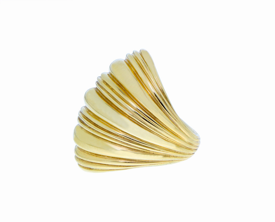 Yellow gold wide ribbed ring